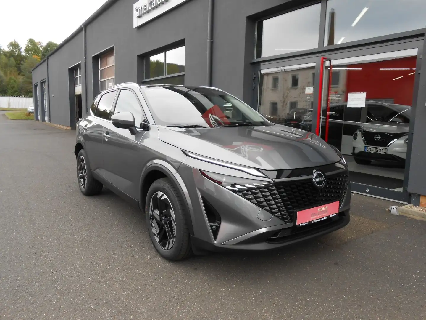 Nissan Qashqai N-Connecta*Panodach*Navi*Winterpaket Gris - 1