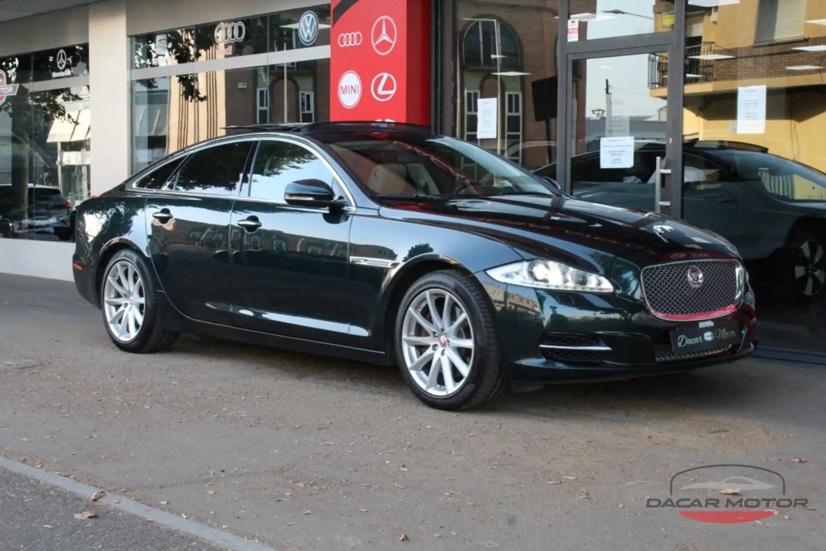 Jaguar XJ 3.0D SWB Premium Luxury Aut. Grün - 1