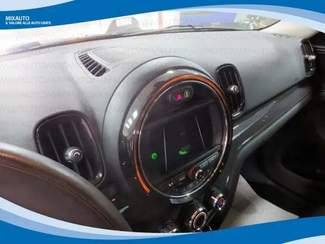 Mini Countryman view 5