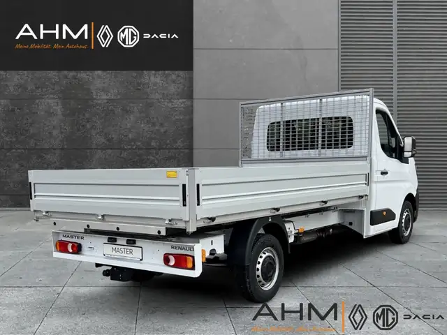 Renault Master view 2