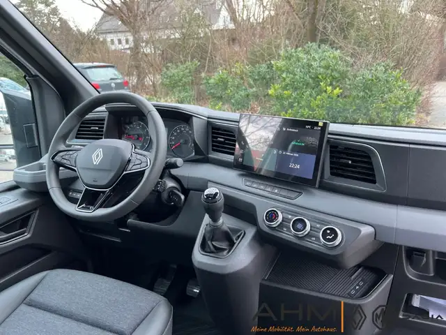 Renault Master view 13