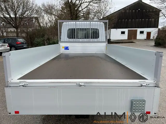 Renault Master view 9