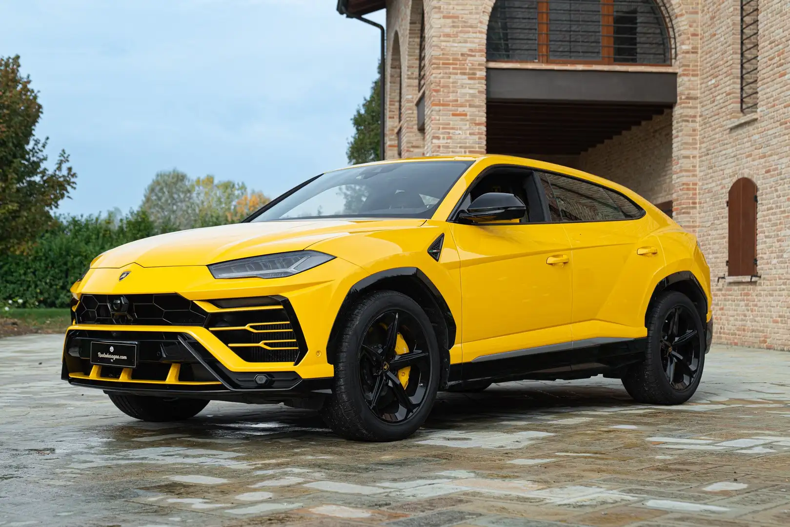 Lamborghini Urus Gelb - 1