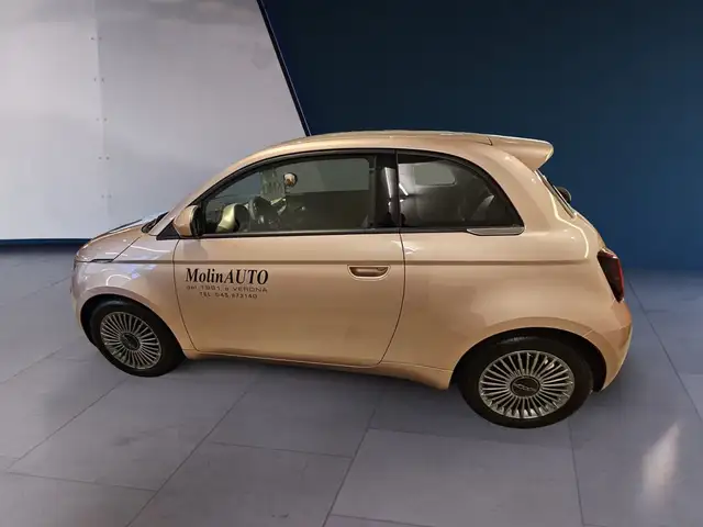 Fiat 500 view 2