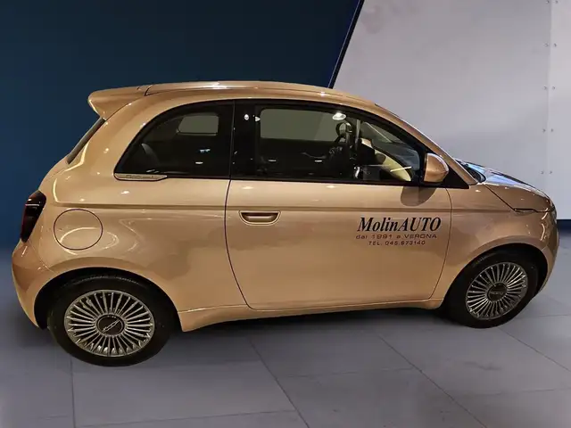 Fiat 500 view 3