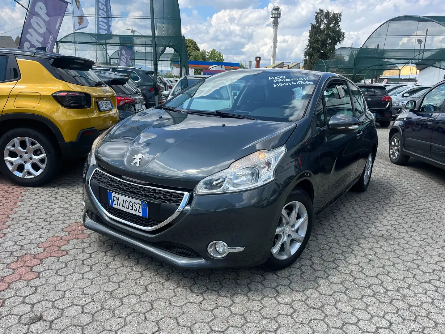 Peugeot 208 208 3p 1.4 hdi 8v Active Grigio - 1