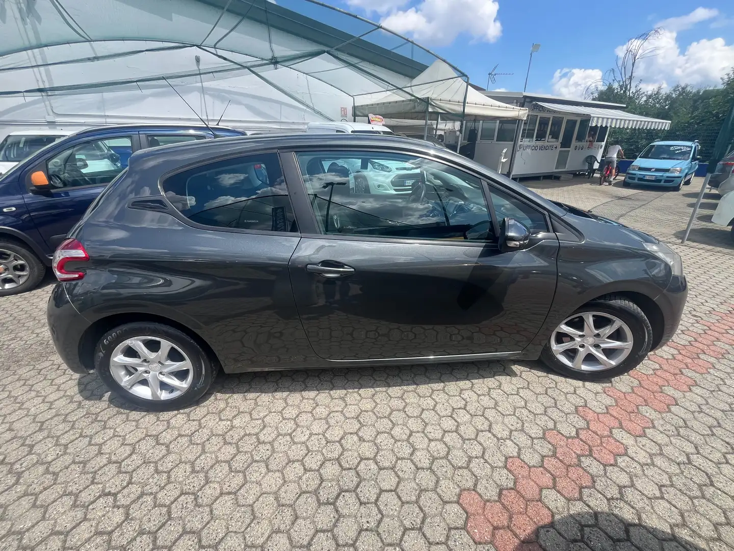 Peugeot 208 208 3p 1.4 hdi 8v Active Grigio - 2