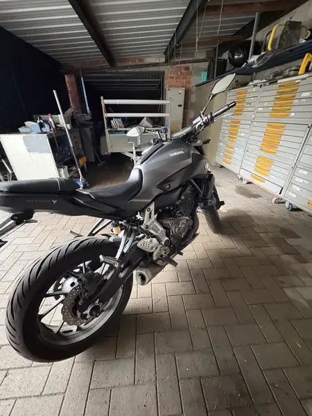Yamaha MT-07 - foto 2