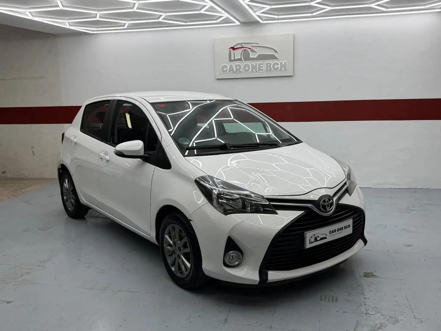 Toyota Yaris 70 City Blanco - 1