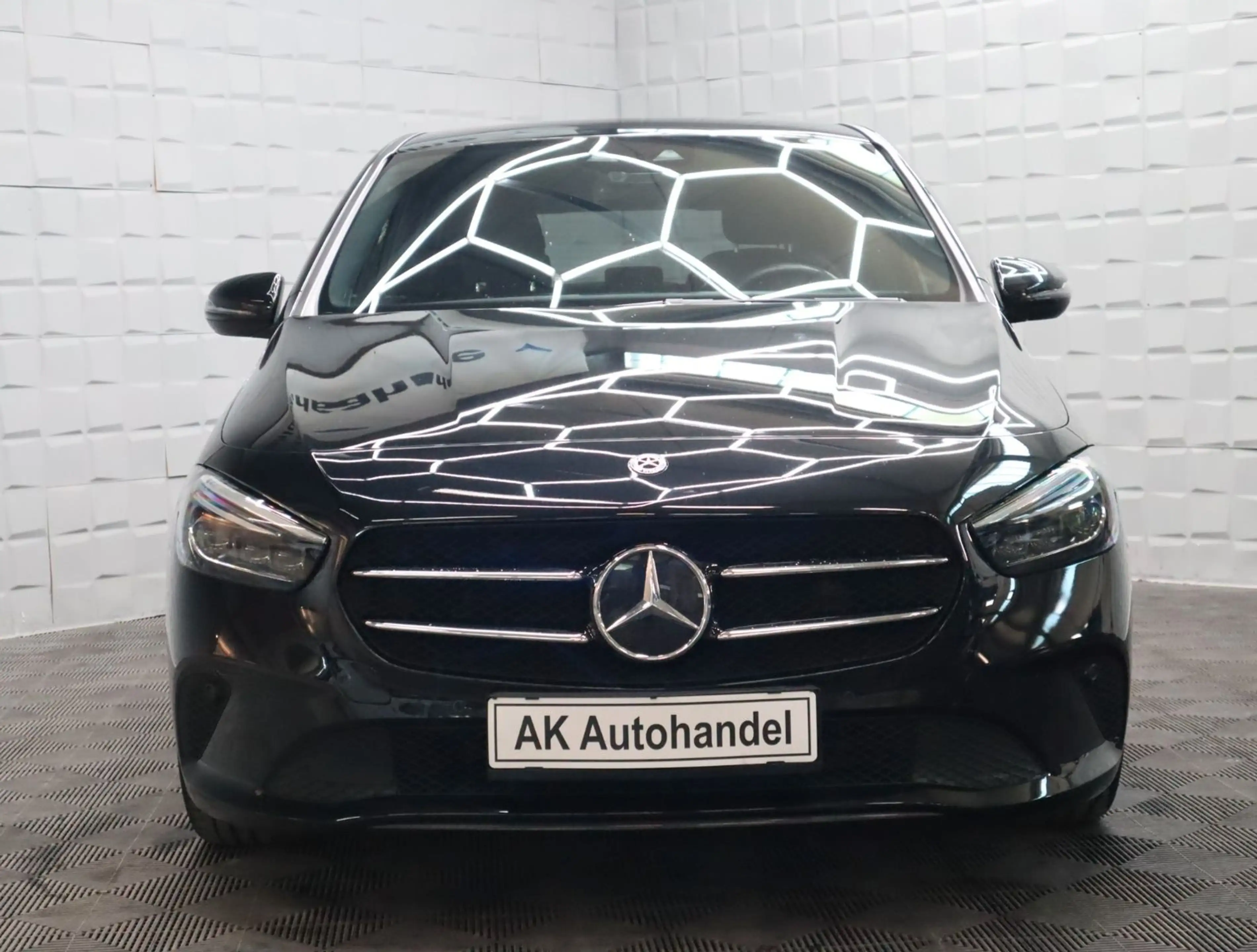 Mercedes-Benz B 250 Automatik LED Tempomat Kamera — photo 2