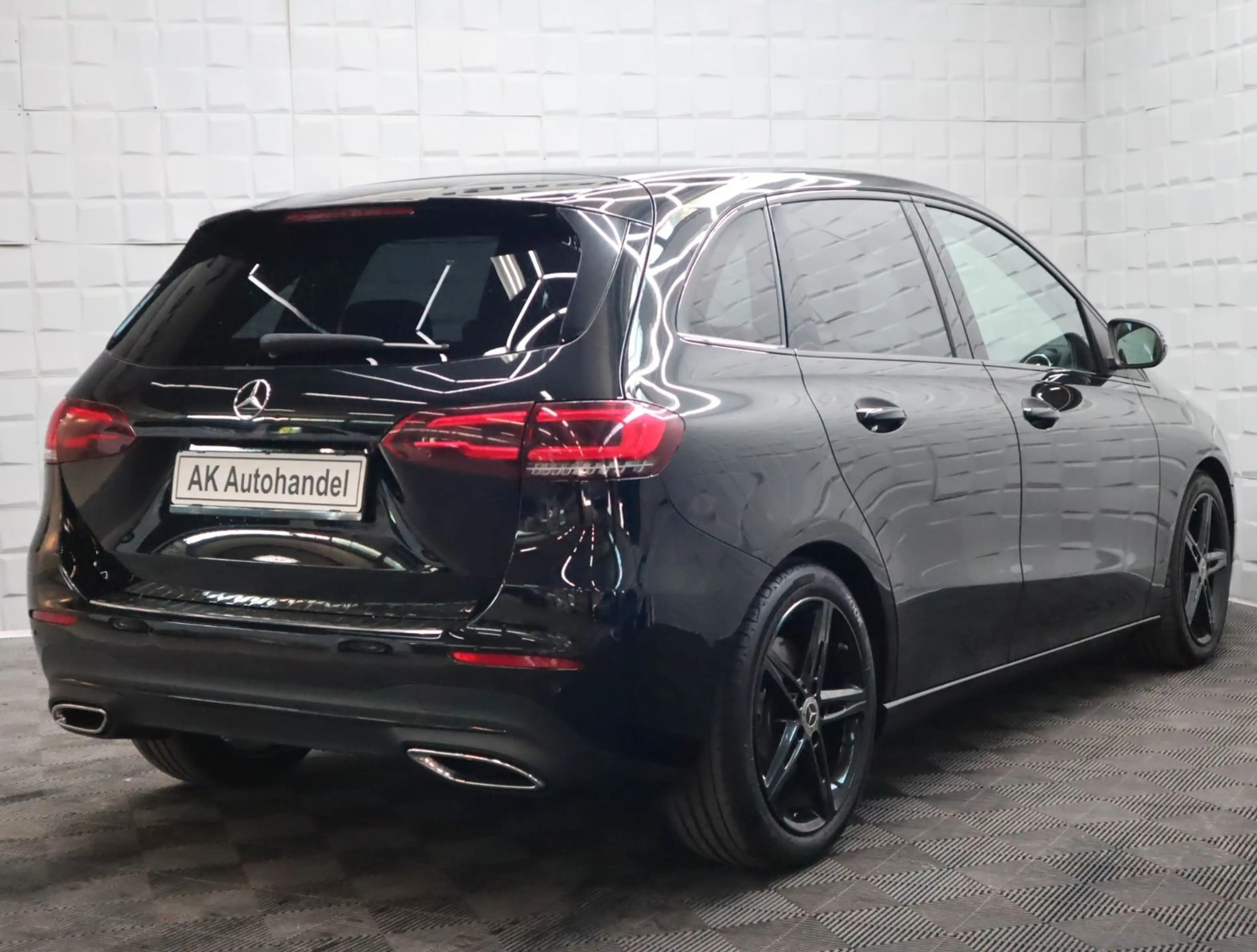 Mercedes-Benz B 250 Automatik LED Tempomat Kamera — photo 6