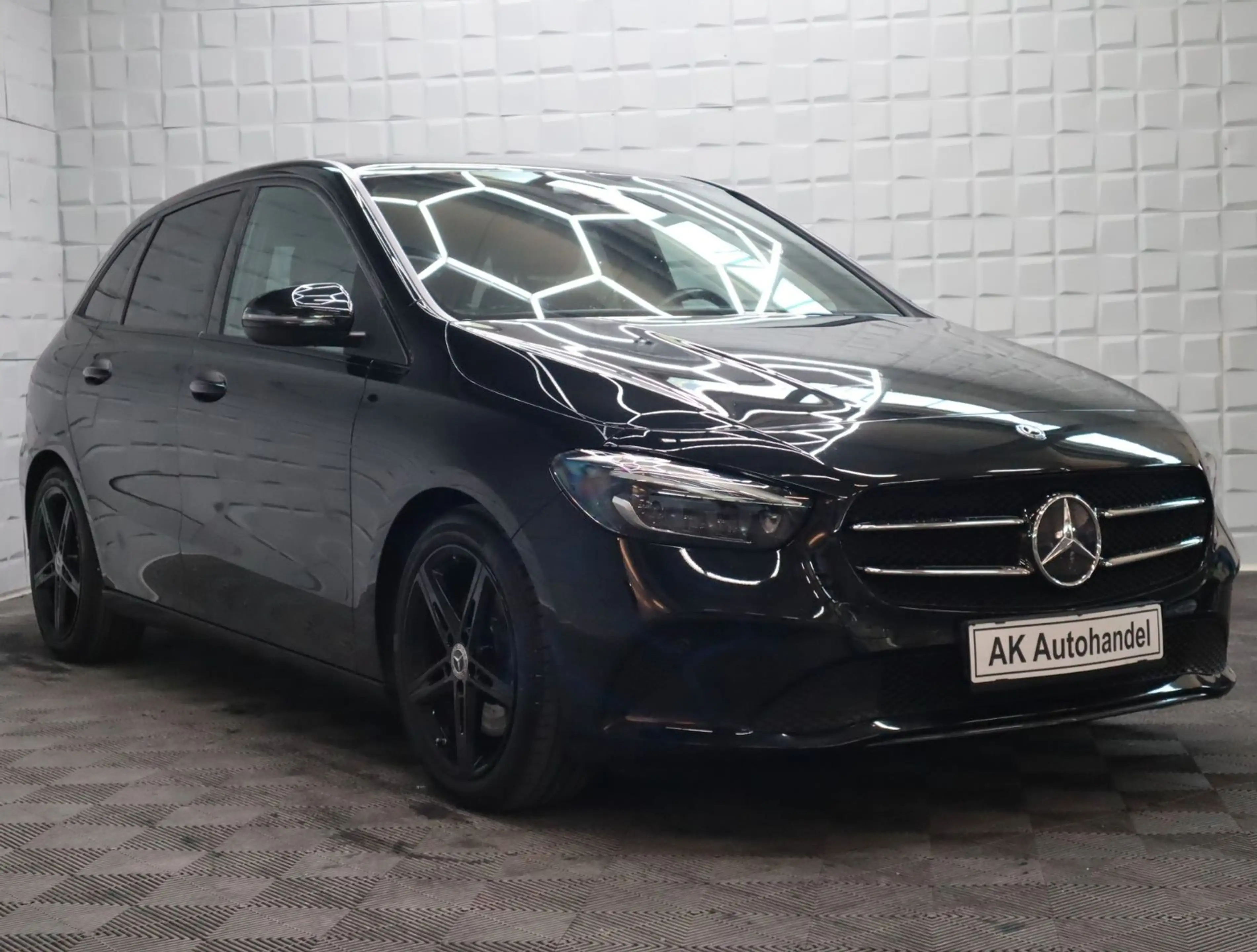Mercedes-Benz B 250 Automatik LED Tempomat Kamera — photo 3