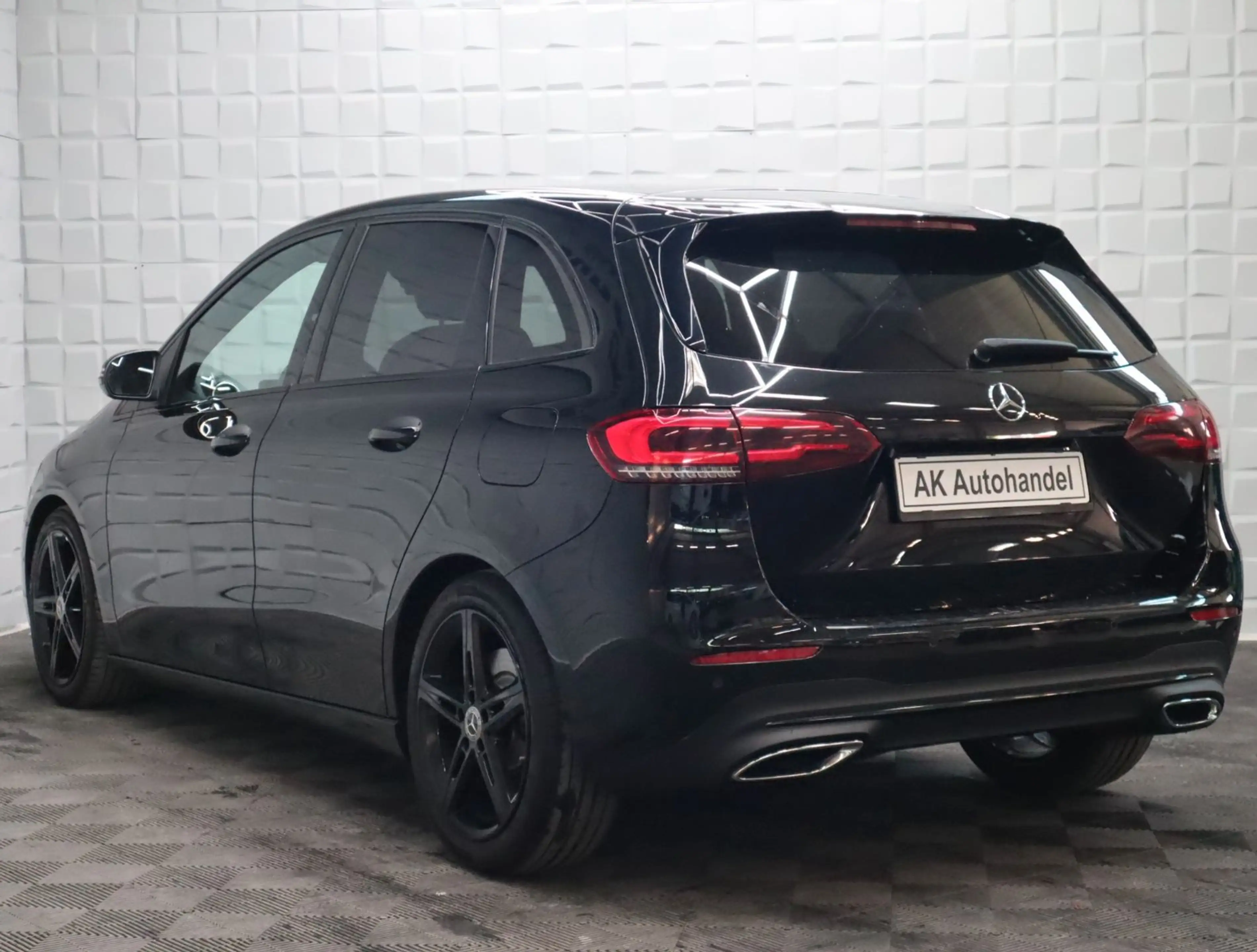 Mercedes-Benz B 250 Automatik LED Tempomat Kamera — photo 4