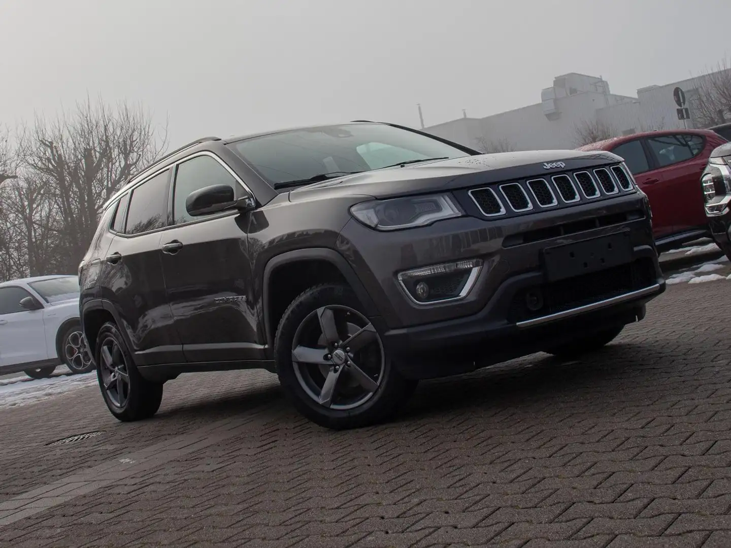 Jeep Compass Limited 4WD 1.4l AT/Navi/Beats/Temp Gris - 1