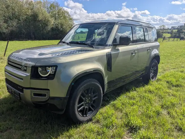 Land Rover Defender Defender 110 D300*TOP-ZUST &-AUSST*1.HD*AHK 3500kg