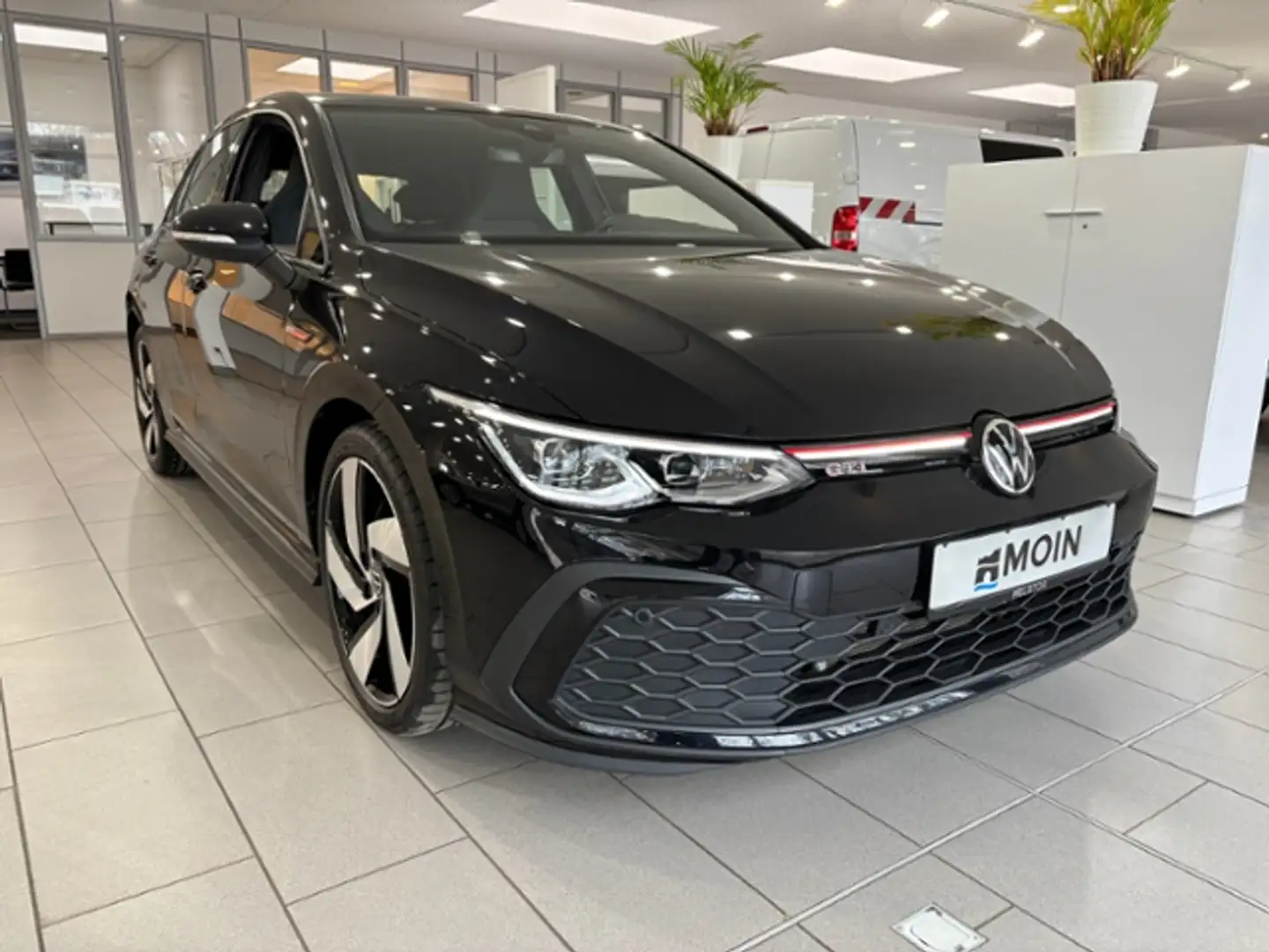 Volkswagen Golf VIII GTI 2.0 TSI DSG LED-Plus PDC DAB+ Schwarz - 2