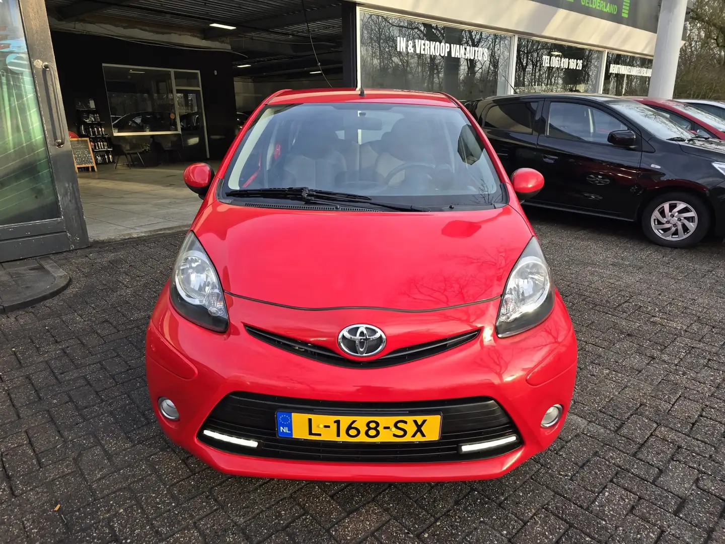 Toyota Aygo 1.0-12V Sport | 12MND GARANTIE | AIRCO | NW APK | Rojo - 2
