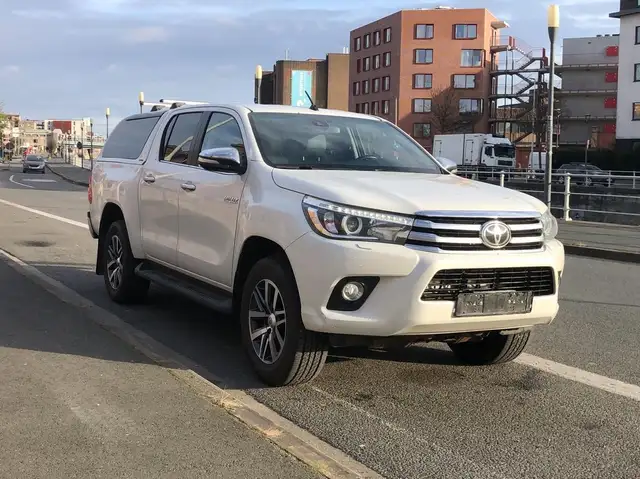 Toyota Hilux 2.4 D-4D 4WD premium full option