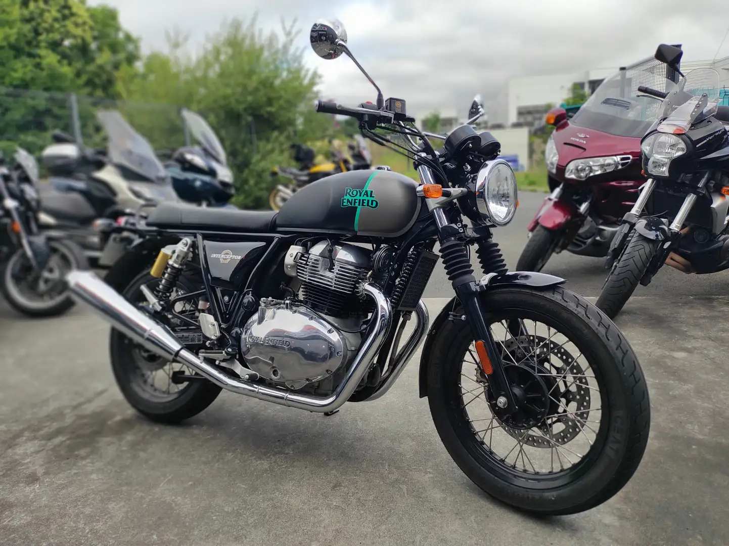 Royal Enfield Interceptor - 1