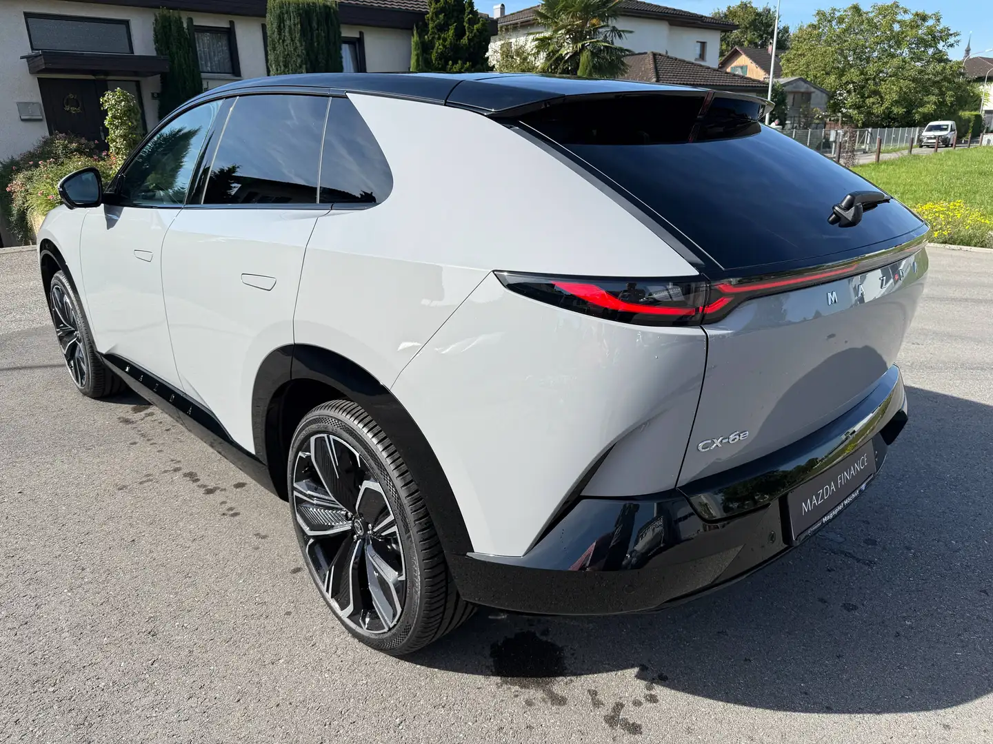 Mazda CX-6e 78kWh Takumi 21 Zoll Grau - 2