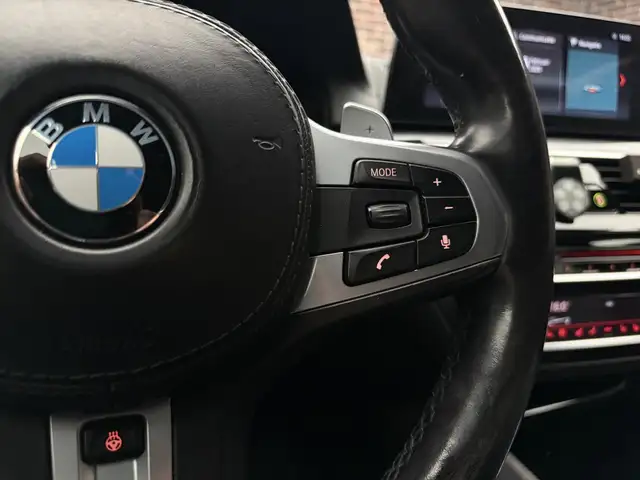 BMW 5 Series view 13