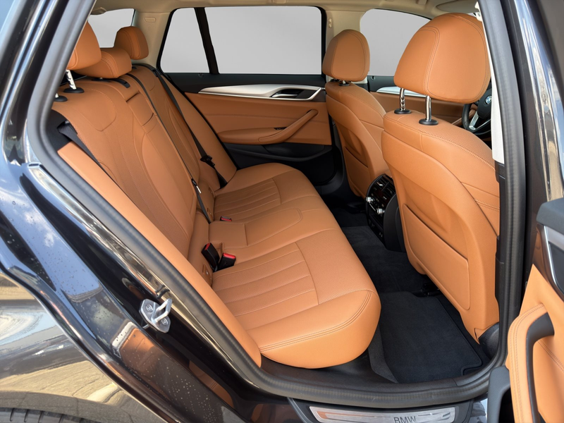 BMW 520 d xDrive Touring Aut. AHK RFK HUD Pano — photo 13