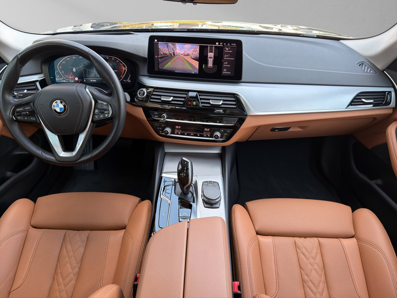 BMW 520 d xDrive Touring Aut. AHK RFK HUD Pano — photo 14