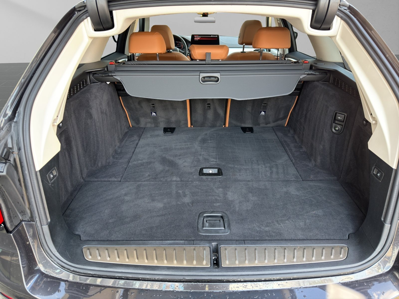 BMW 520 d xDrive Touring Aut. AHK RFK HUD Pano — photo 12