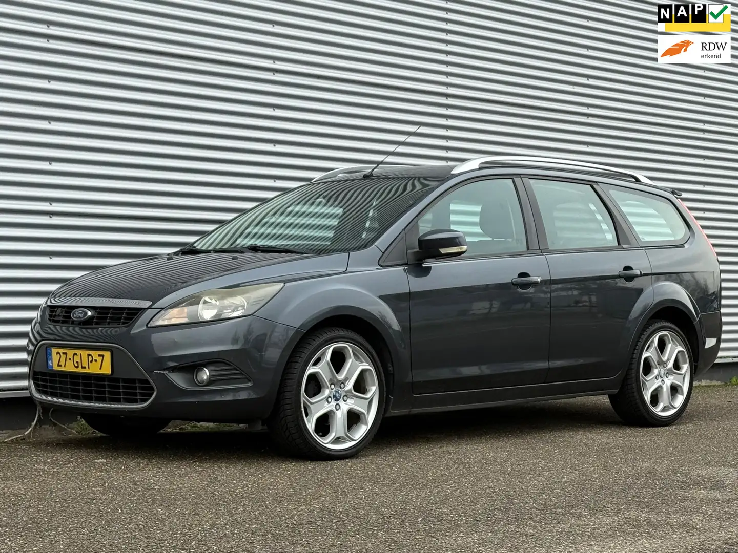 Ford Focus Wagon 1.8 Titanium Flexi Fuel, Cruise, PDC, NAP, B Gris - 1