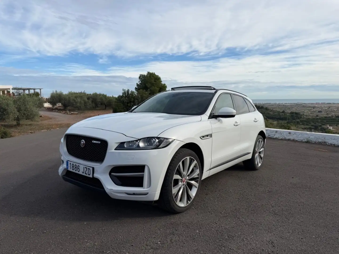 Jaguar F-Pace 2.0i4D R-Sport Aut. RWD 180 Blanc - 2
