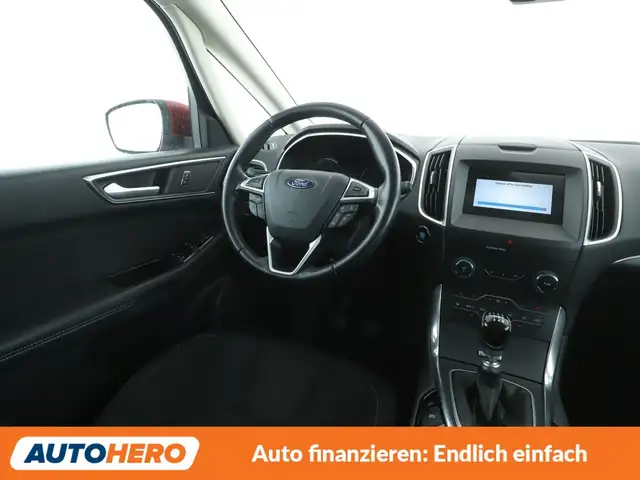 Ford S-Max view 13