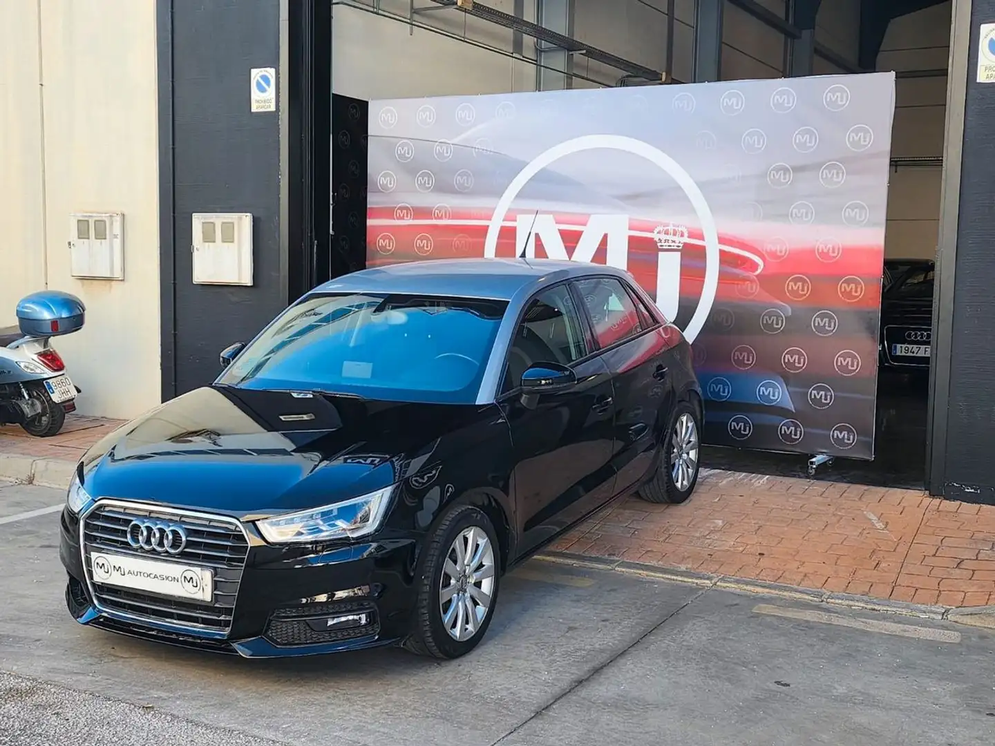 Audi A1 Sportback 1.6TDI Design Noir - 2