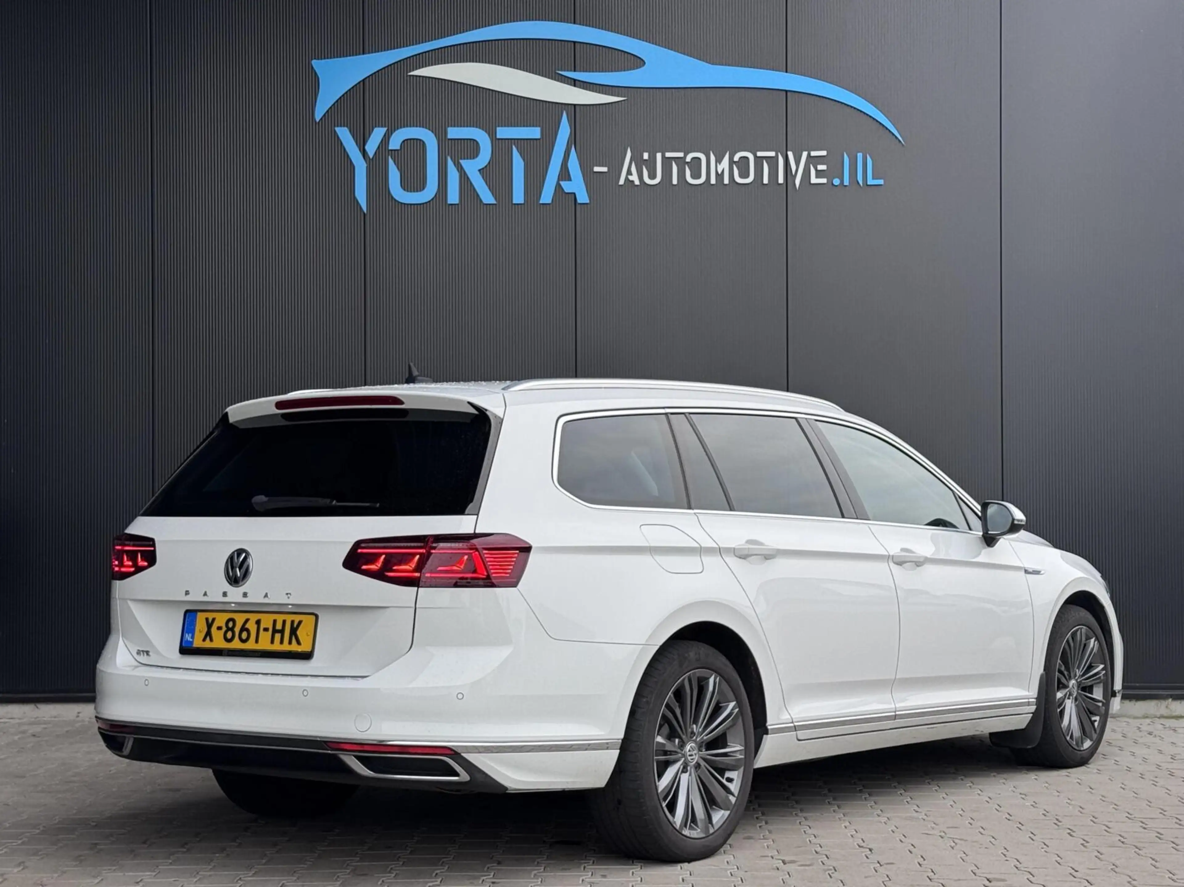 Volkswagen Passat Variant 1.4 TSI GTE Highline IQ LIGHT|HAAK — photo 3