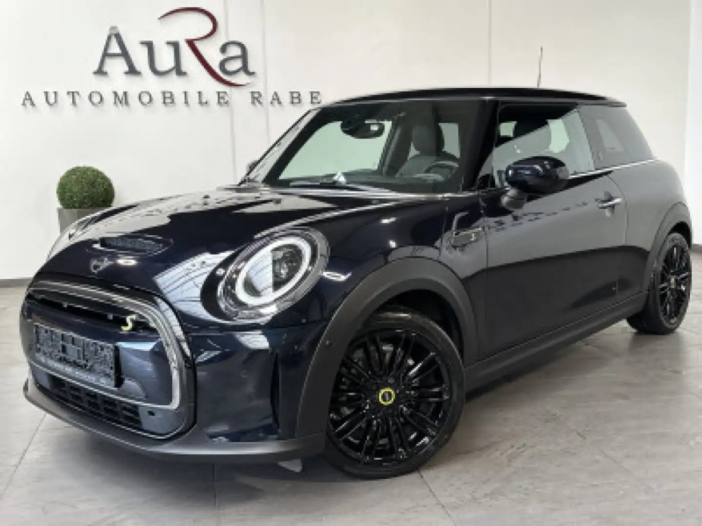 MINI Cooper SE Yours Trim NAV+LED+KAMERA+DIGDISPLAY Schwarz - 1