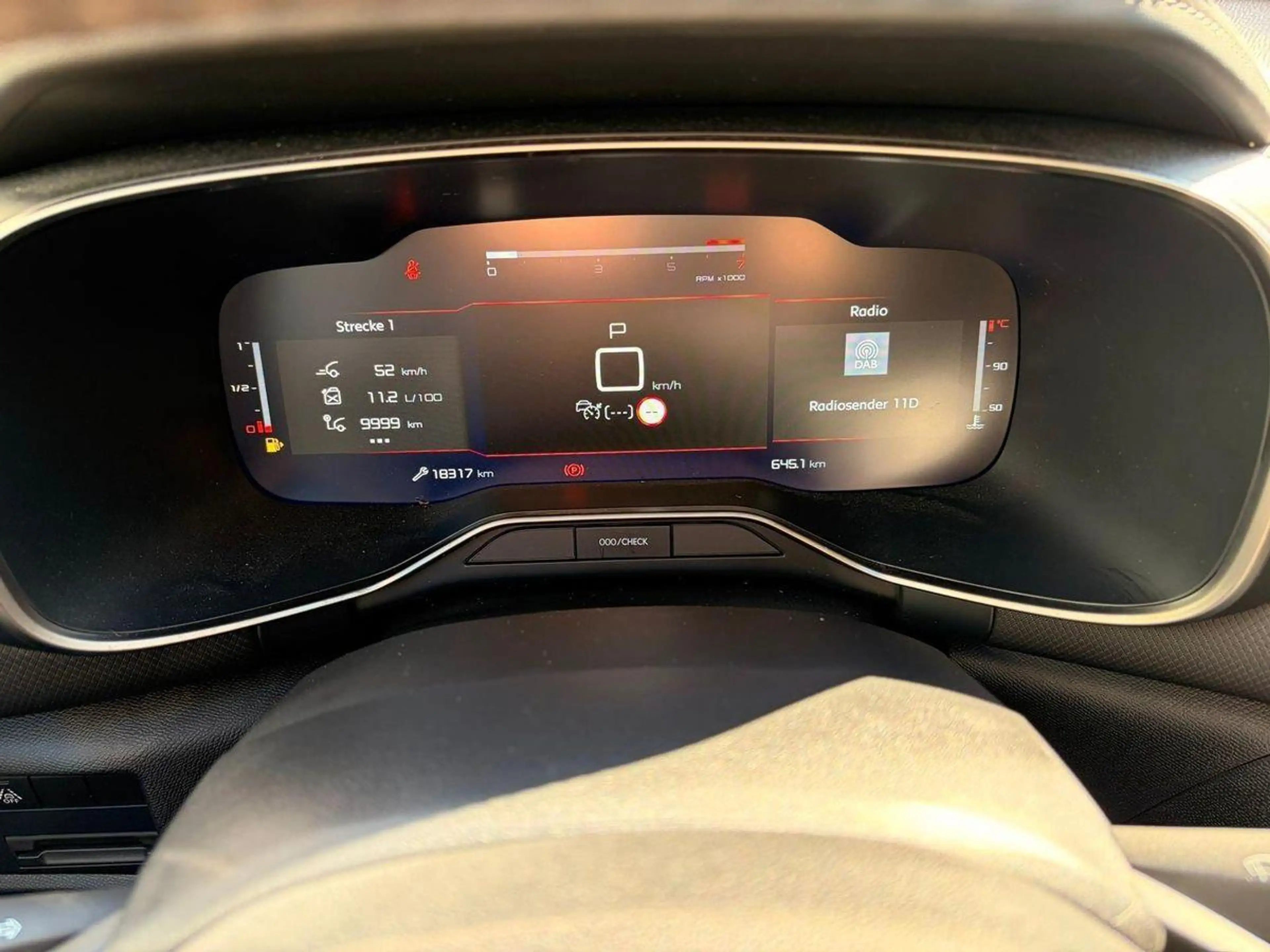 Citroen C5 Aircross Max 1.5 Blue-HDI *LEDER*NAVI*KAMERA* — photo 9