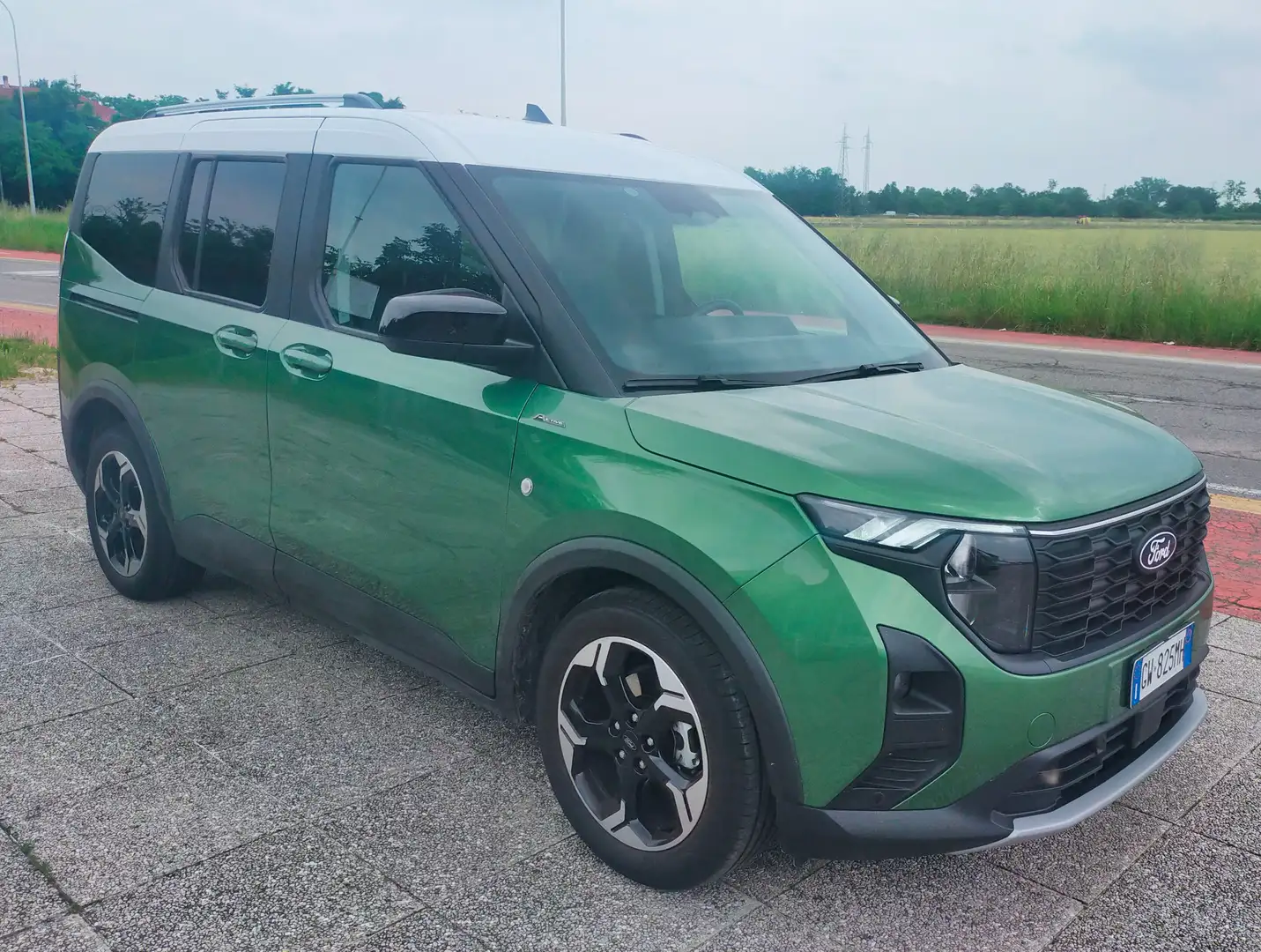 Ford Tourneo Courier ford Tourneo Courier 1.0 EcoBoost Active Verde - 1