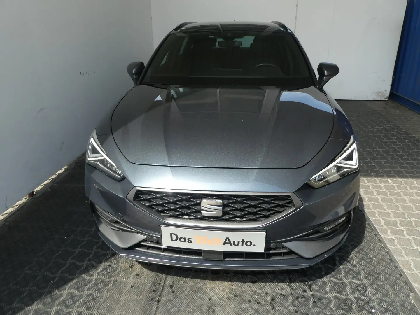 SEAT Leon FR 1.5 eTSI ACT DSG Gris - 2