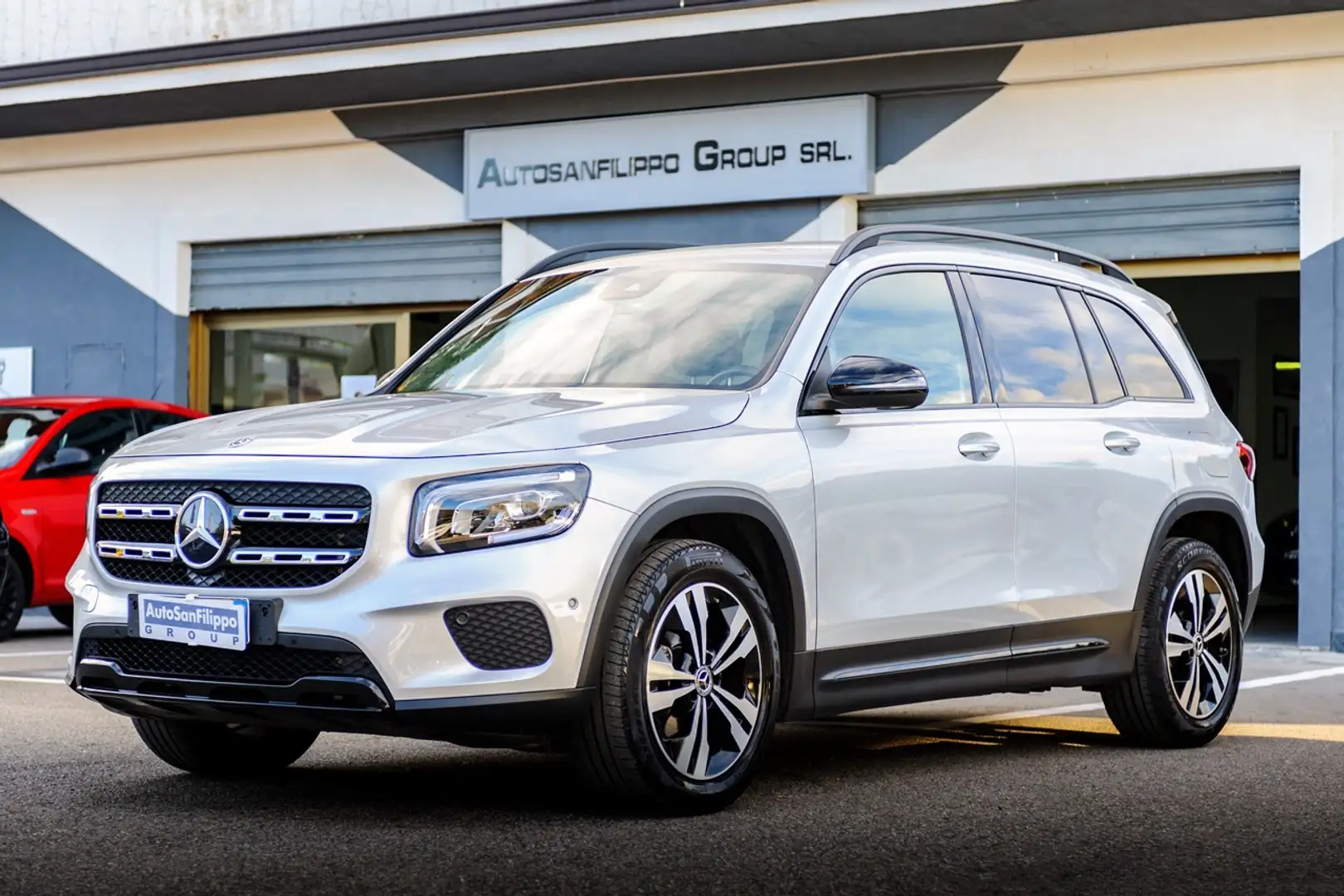 Mercedes-Benz GLB 180 GLB  d Sport auto NAVY-PACK LUCI Plateado - 1