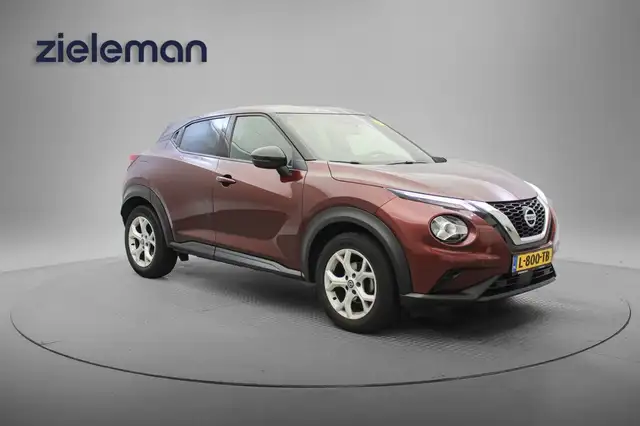 2021 Nissan Juke in Red for sale