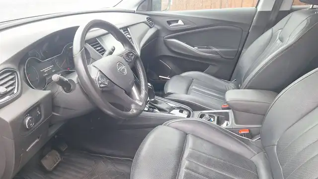 Opel Grandland X view 8