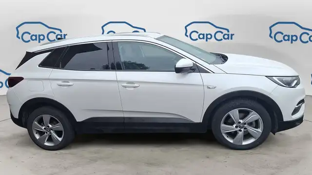 Opel Grandland X view 4