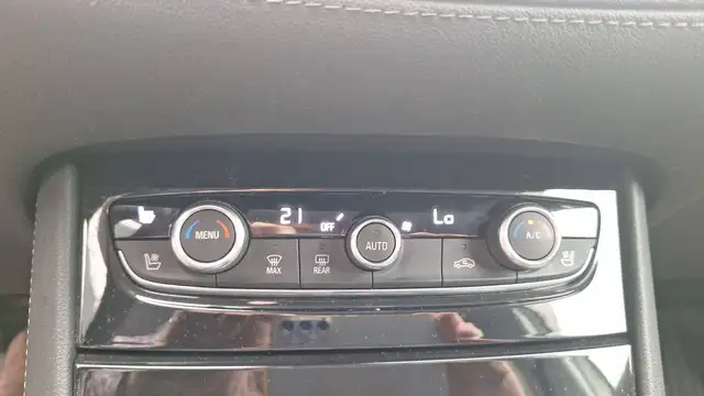 Opel Grandland X view 13