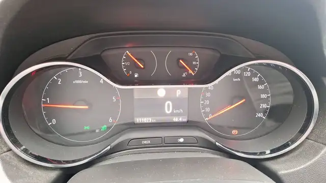 Opel Grandland X view 12