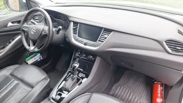 Opel Grandland X view 10