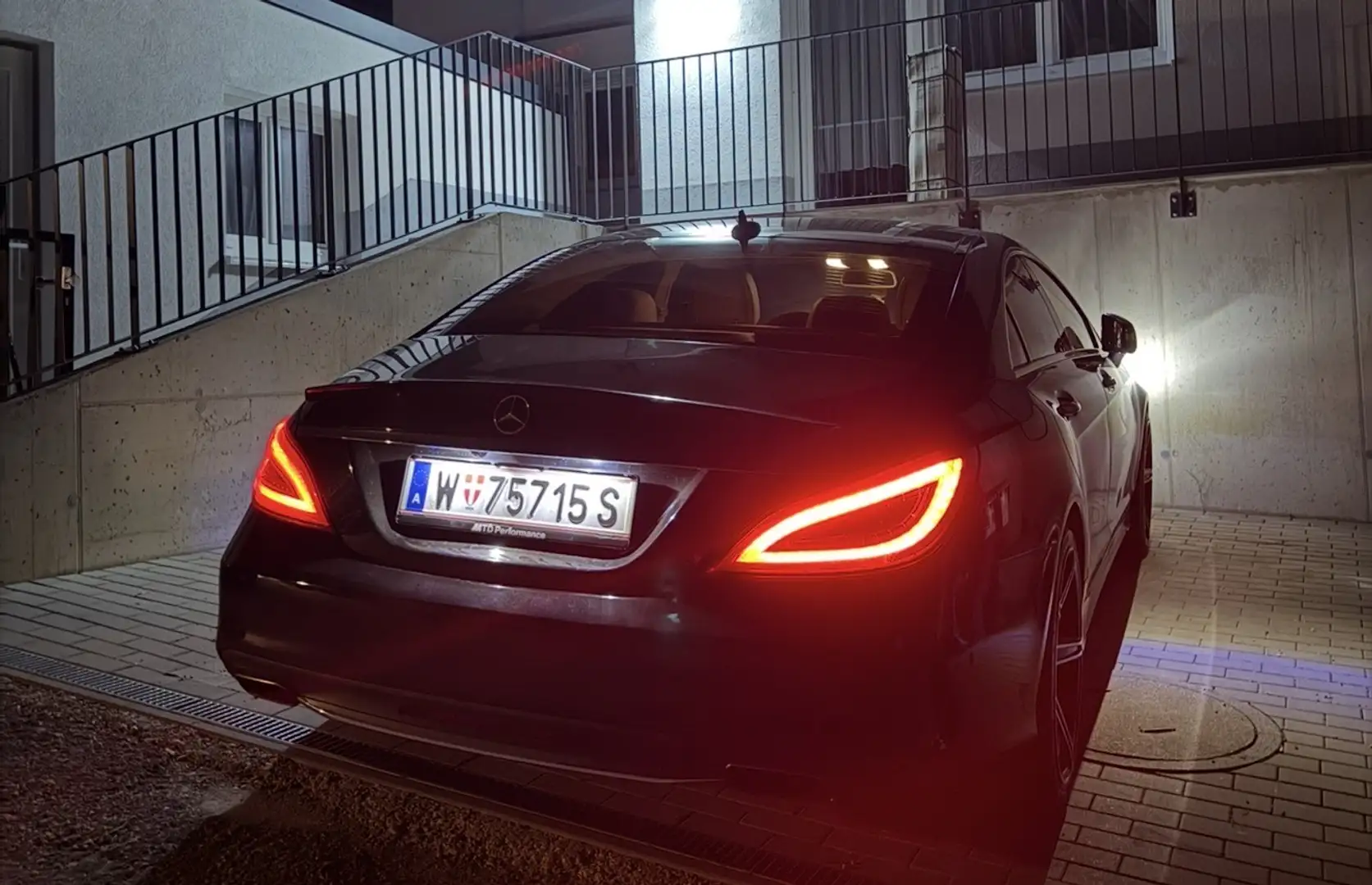 Mercedes-Benz CLS 500 4MATIC Aut. - 2