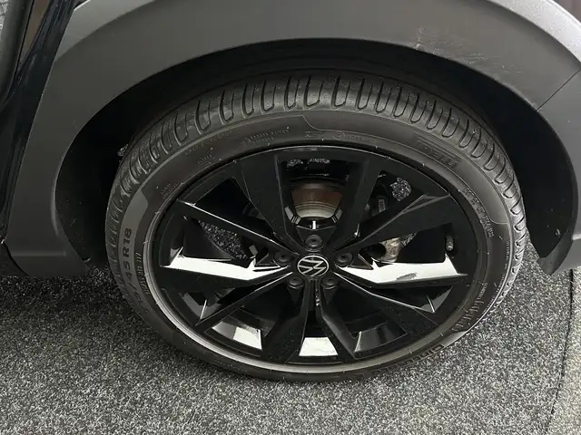 Volkswagen Taigo view 8