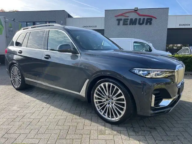 BMW X7 xDrive30d Individual  Pano/Led/Airsus/Camera