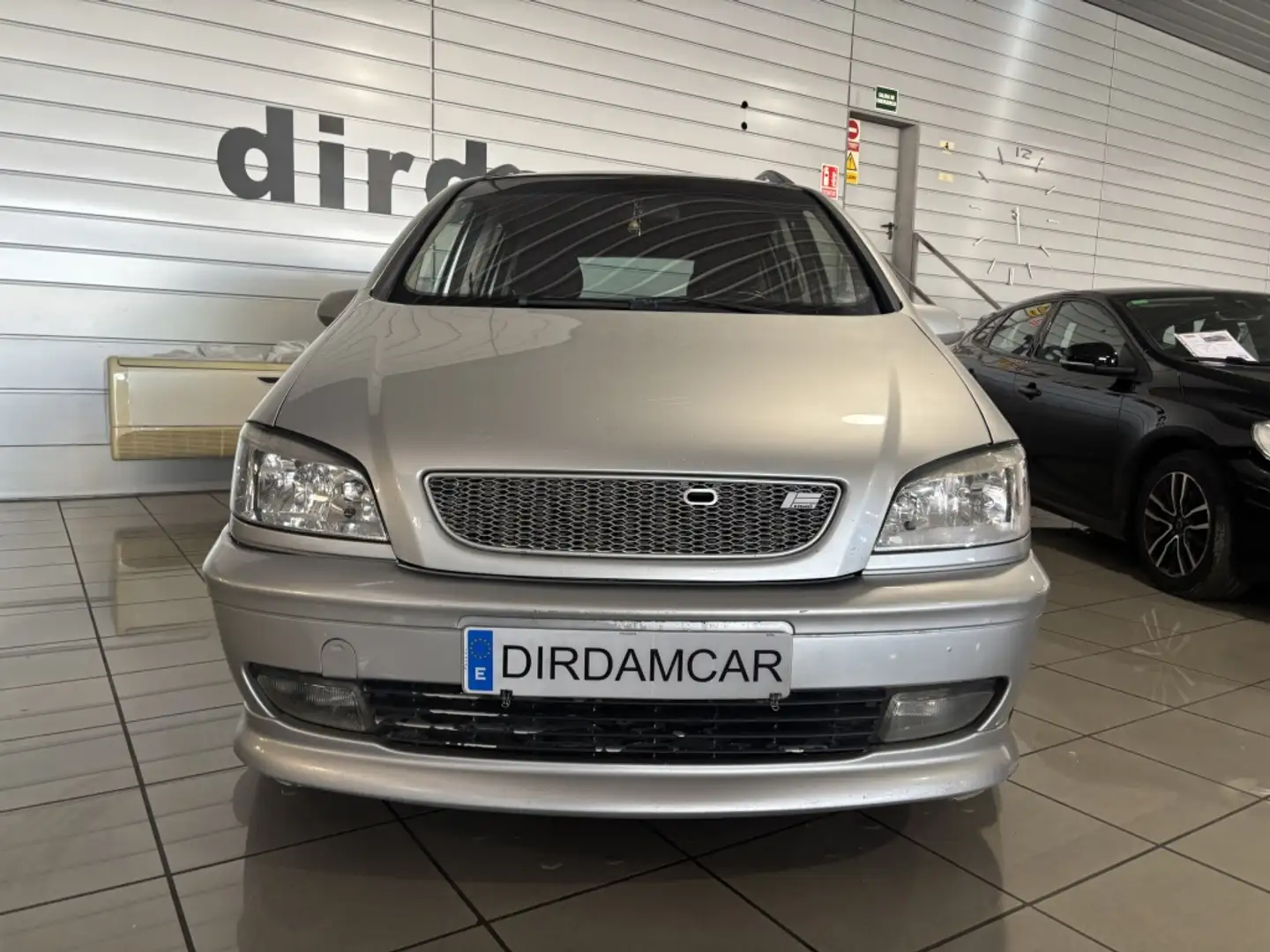 Opel Zafira 2.0Dti 16v Elegance Silber - 2