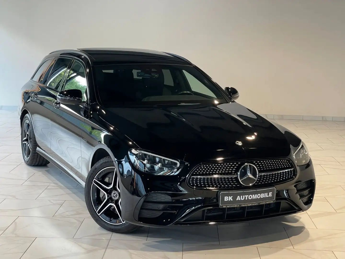 Mercedes-Benz E 300 de|AMG Line|Pano|Night-Paket|MBUX|SHZ|Cam| Schwarz - 1