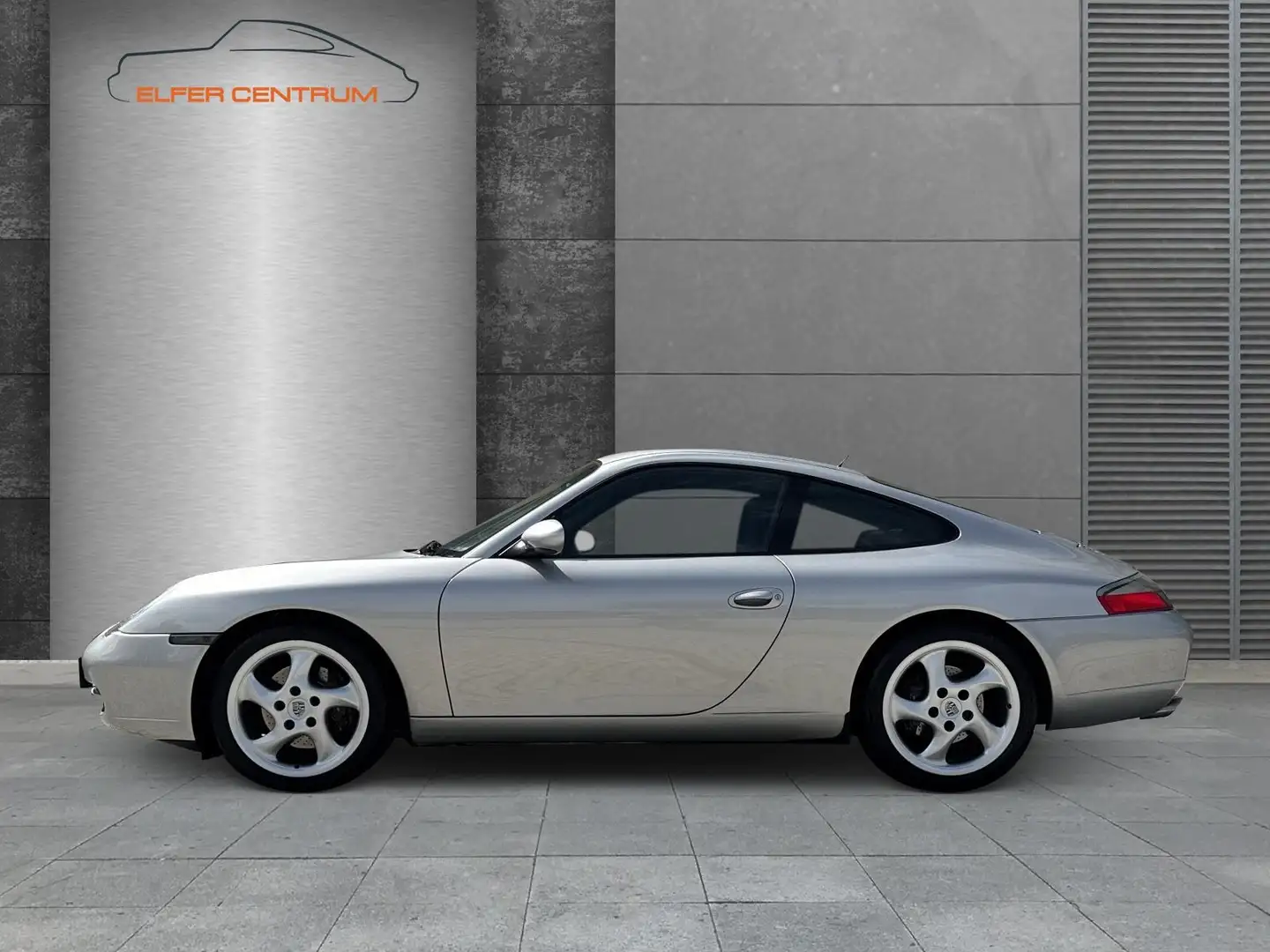 Porsche 996 Carrera Coupé / Schalter / 1.Hd. / 96.288 Km Argento - 2